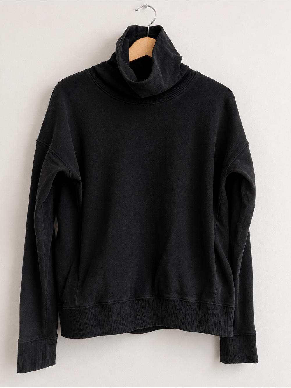 Lululemon Stress Less Pullover Black Size 8